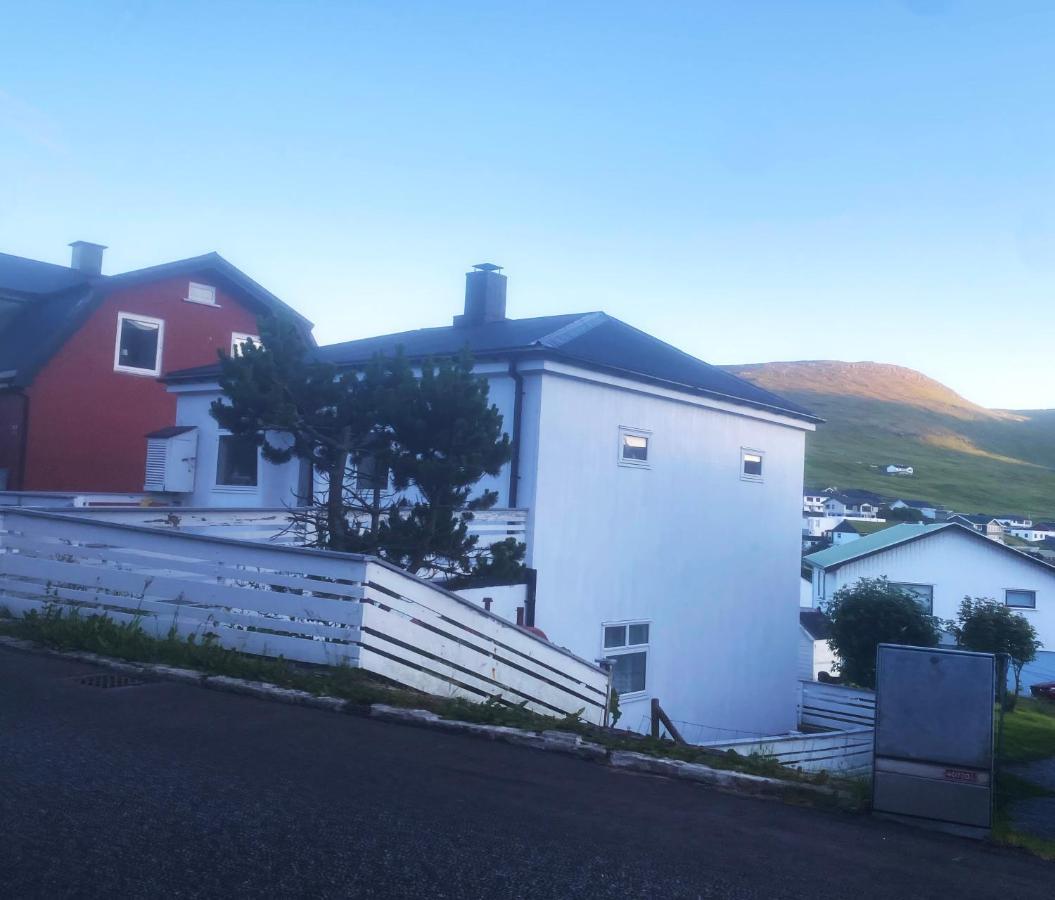 Appartement Cosy House Near Airport à Sørvágur Extérieur photo